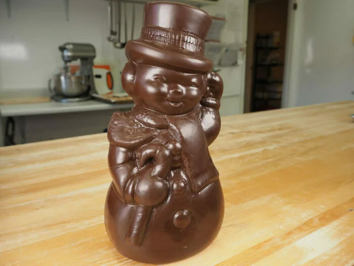 Gros bonhomme de neige - Moulage de chocolat noir