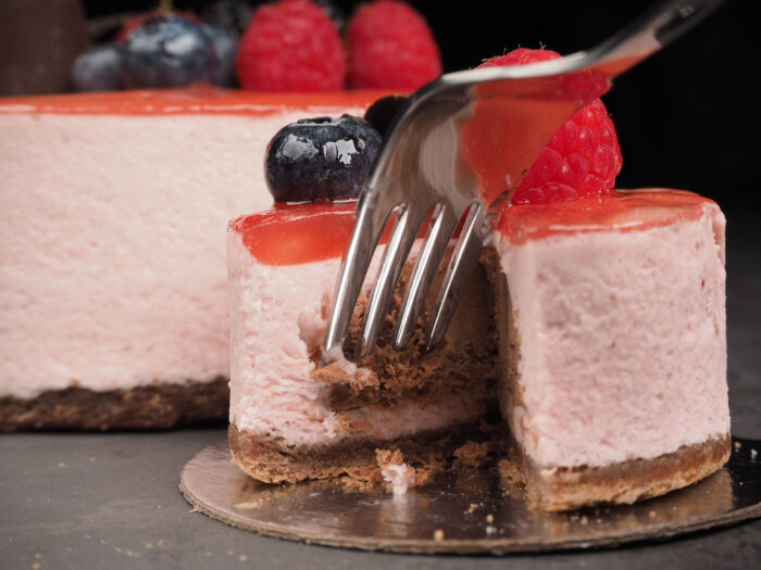 Gâteau mousse rosée et au chocolat